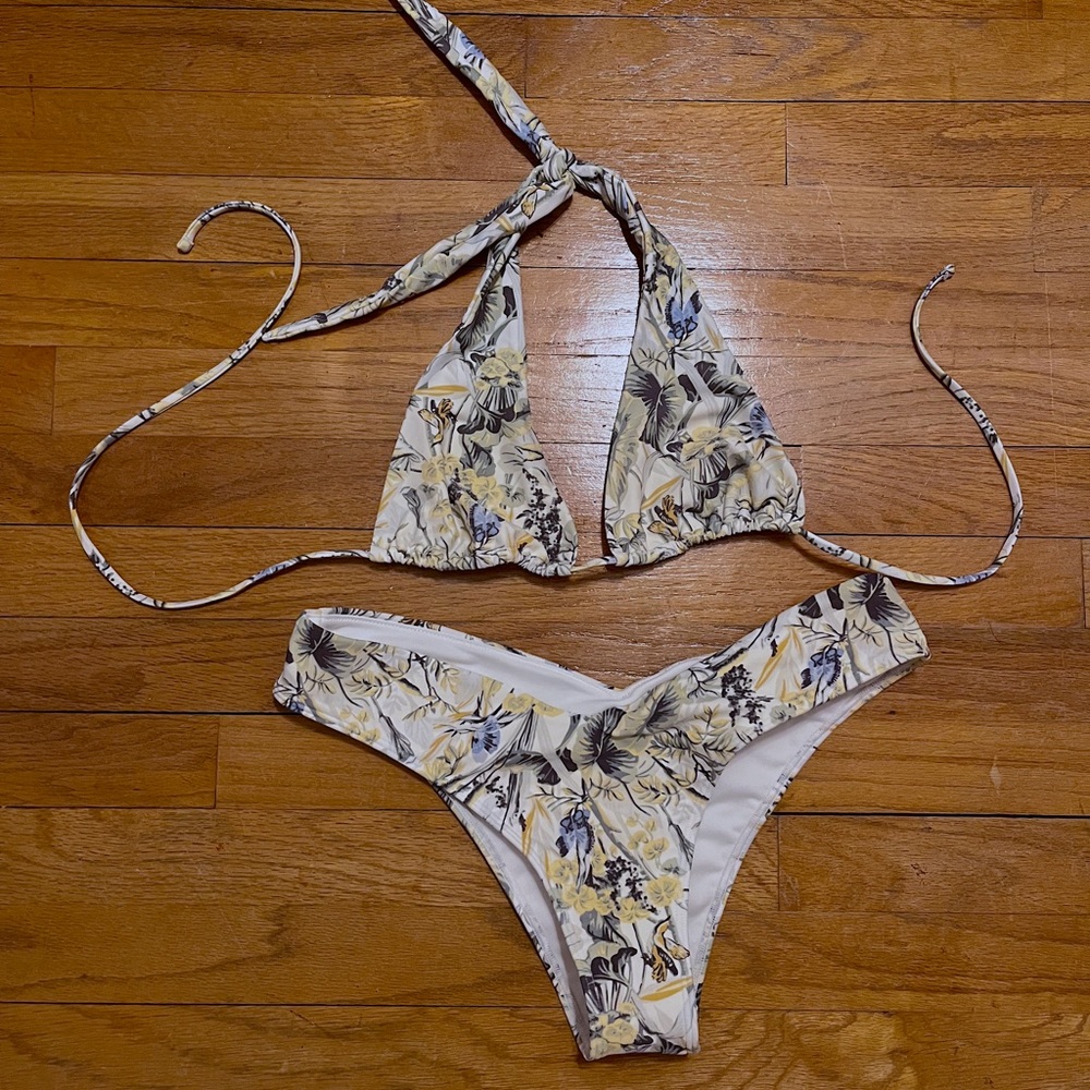 ABERCROMBIE BIKINI